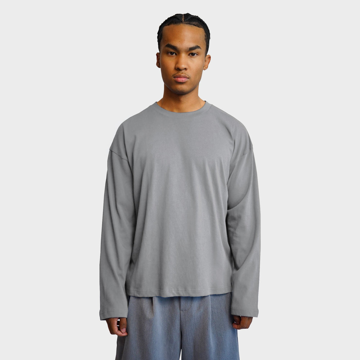 210 GSM Ultra Soft long sleeve in Flower Gray — model 1