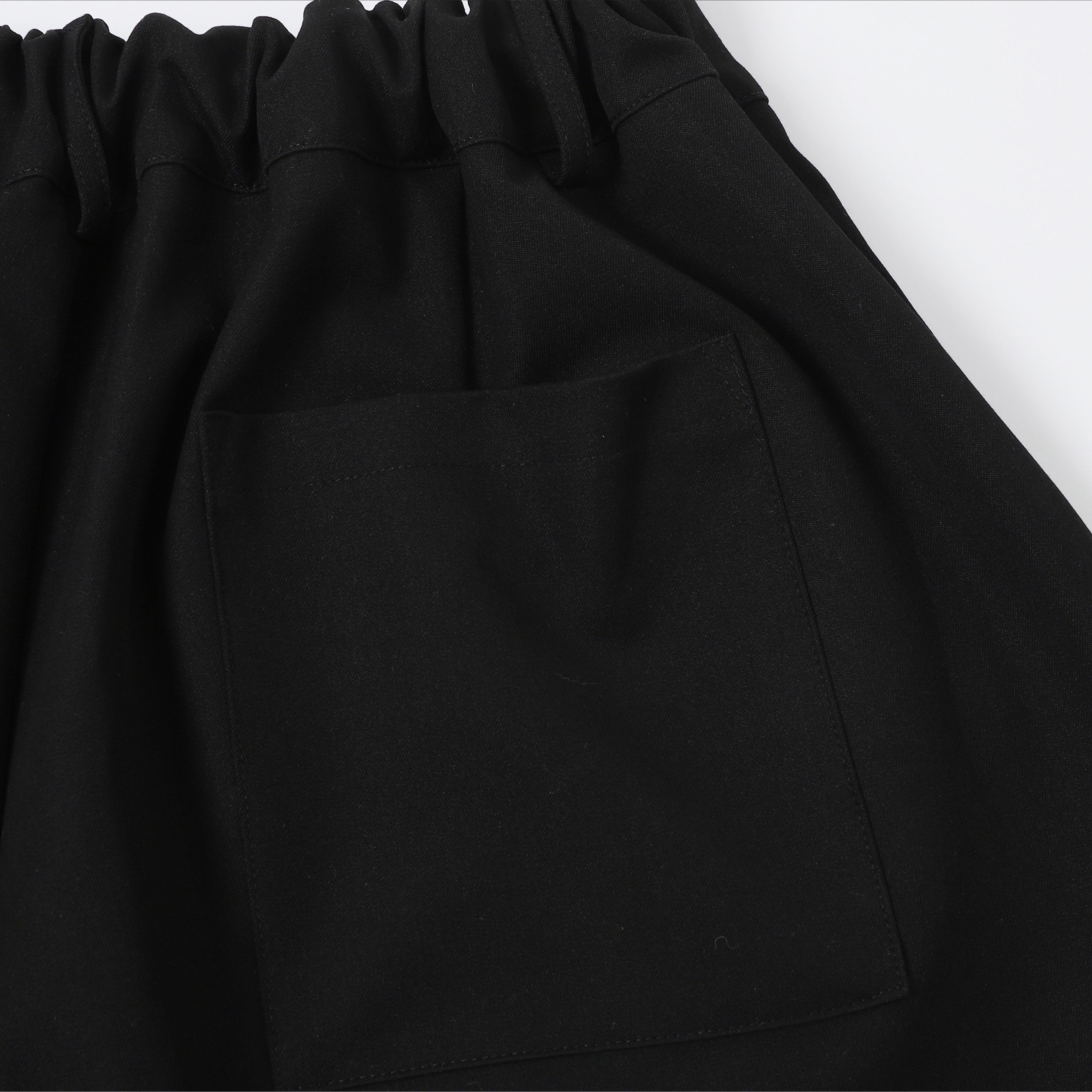 350 GSM SHORTS / PLEATED