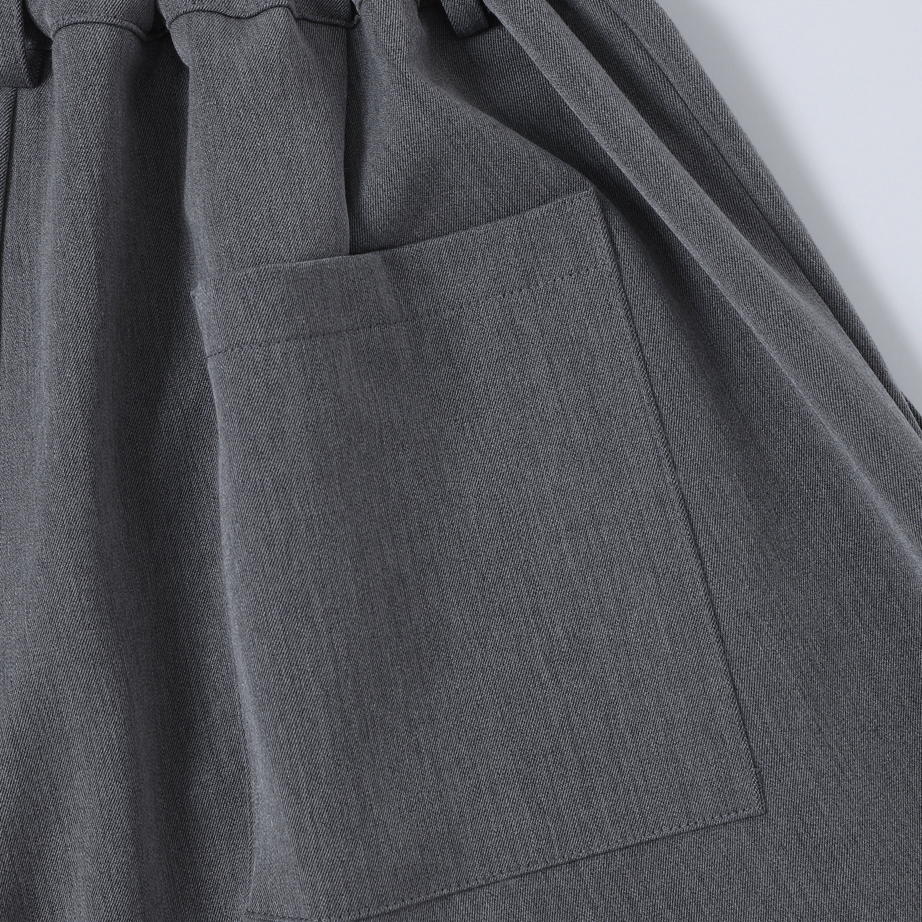 350 GSM SHORTS / PLEATED