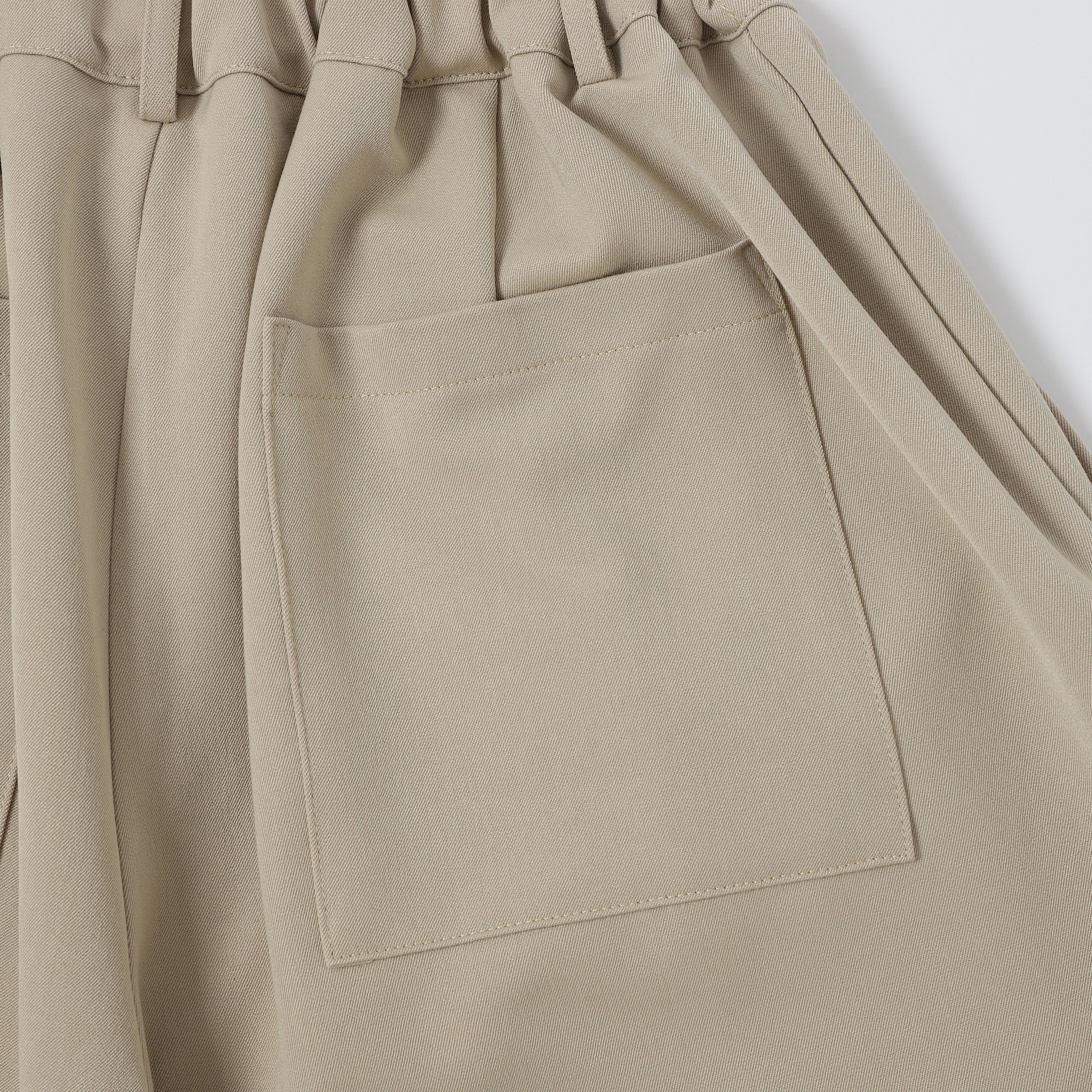 350 GSM SHORTS / PLEATED