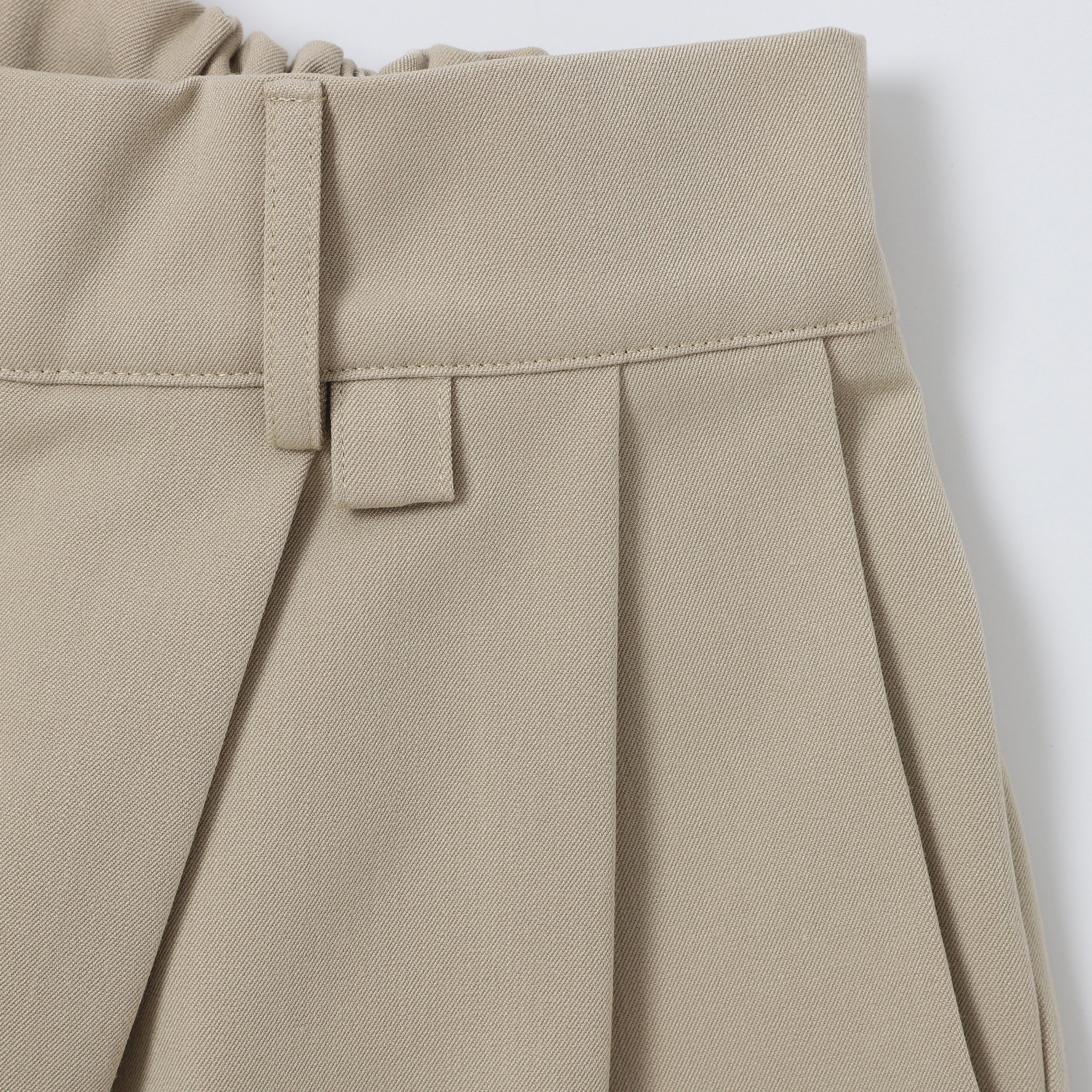 350 GSM SHORTS / PLEATED